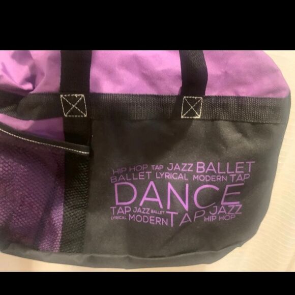 PERSONALIZED DANCE CLASS BAG
Gemline Sequel Sport Duffel Bag - Picture 2 of 5